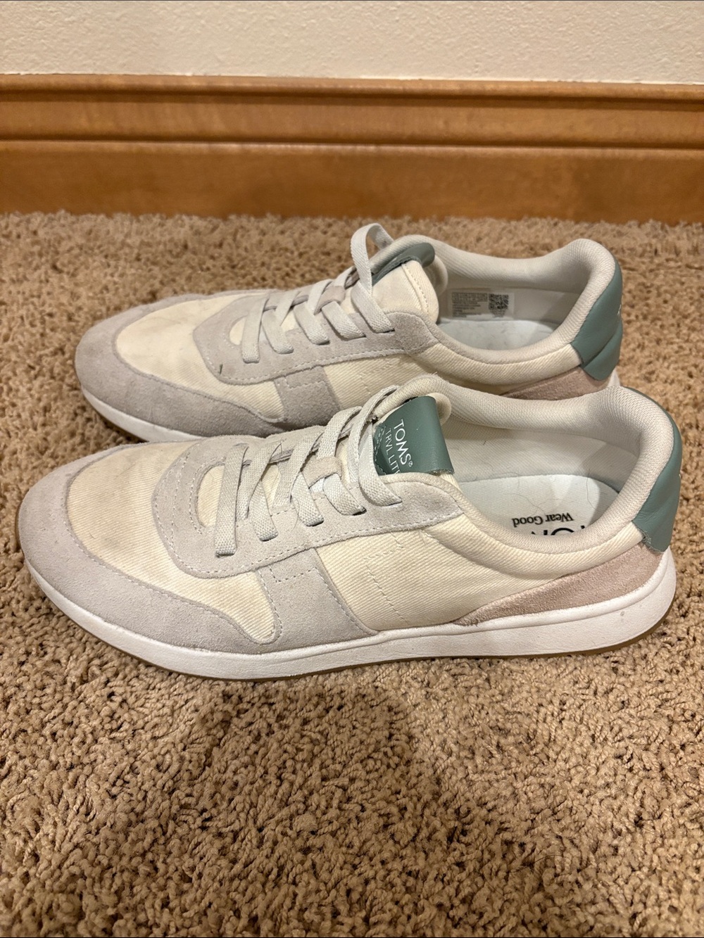 TOMS Men's Beige and Sage Low-Top Sneakers